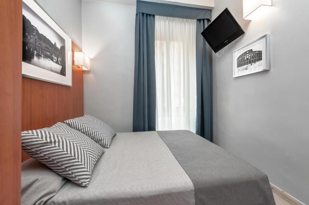 Hotel Roi Рим Екстериор снимка