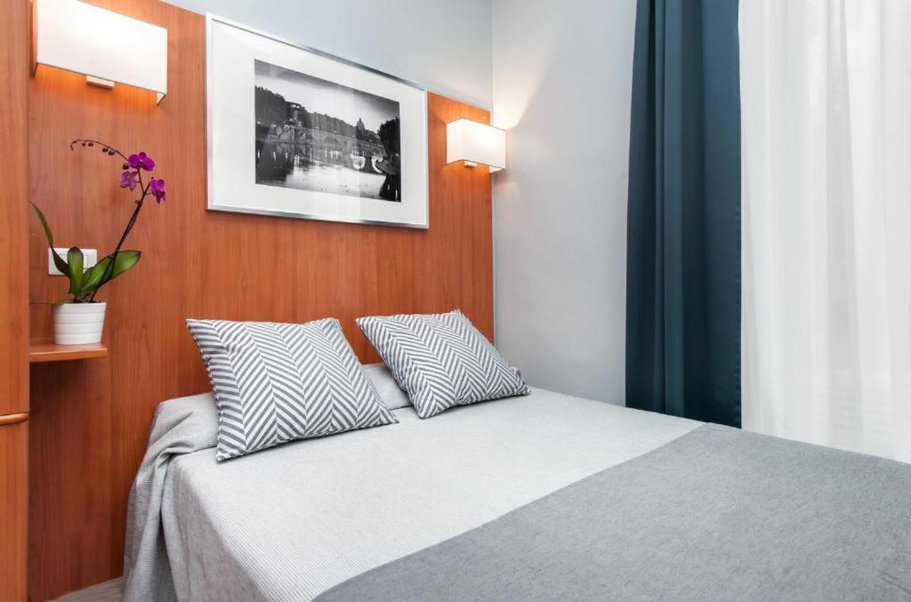 Hotel Roi Рим Екстериор снимка