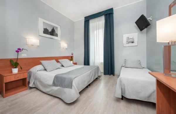 Hotel Roi Рим Екстериор снимка